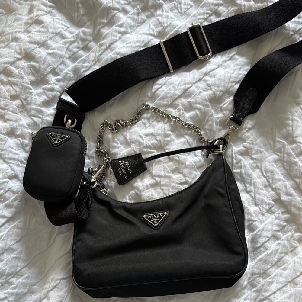 Prada Black Nylon 2005 Re-Edition Shoulder/Crossbody Bag with Pouch